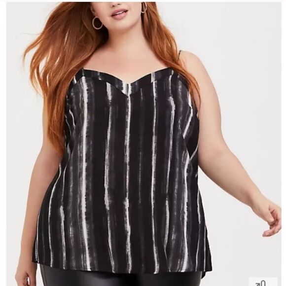 Torrid Georgette Tunic Cami Chiffon Blouse 2X - Picture 3 of 10